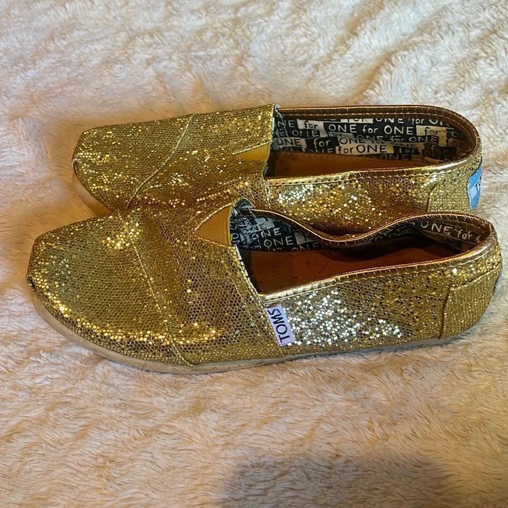Gold sparkle Toms size 2Y
